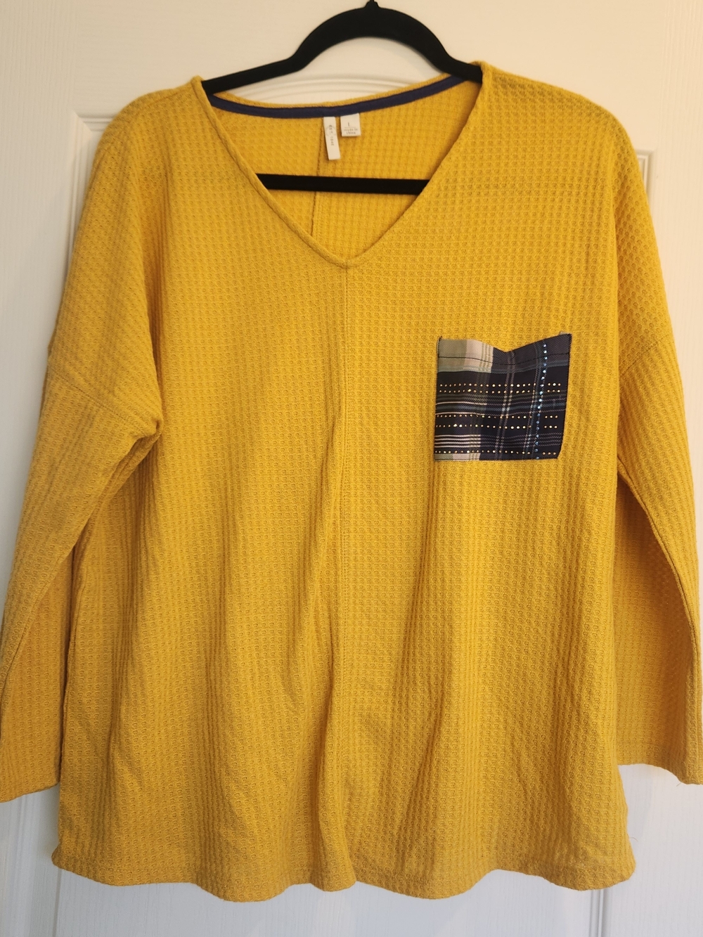 Cato Mustard Yellow V-Neck Waffle Knit Top with Plaid Pocket L Euc
